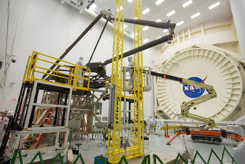 NASA Prepares Webb Telescope Pathfinder for Famous Chamber